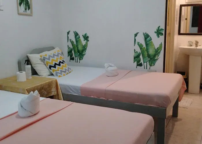 Lola Flor'S Guest House